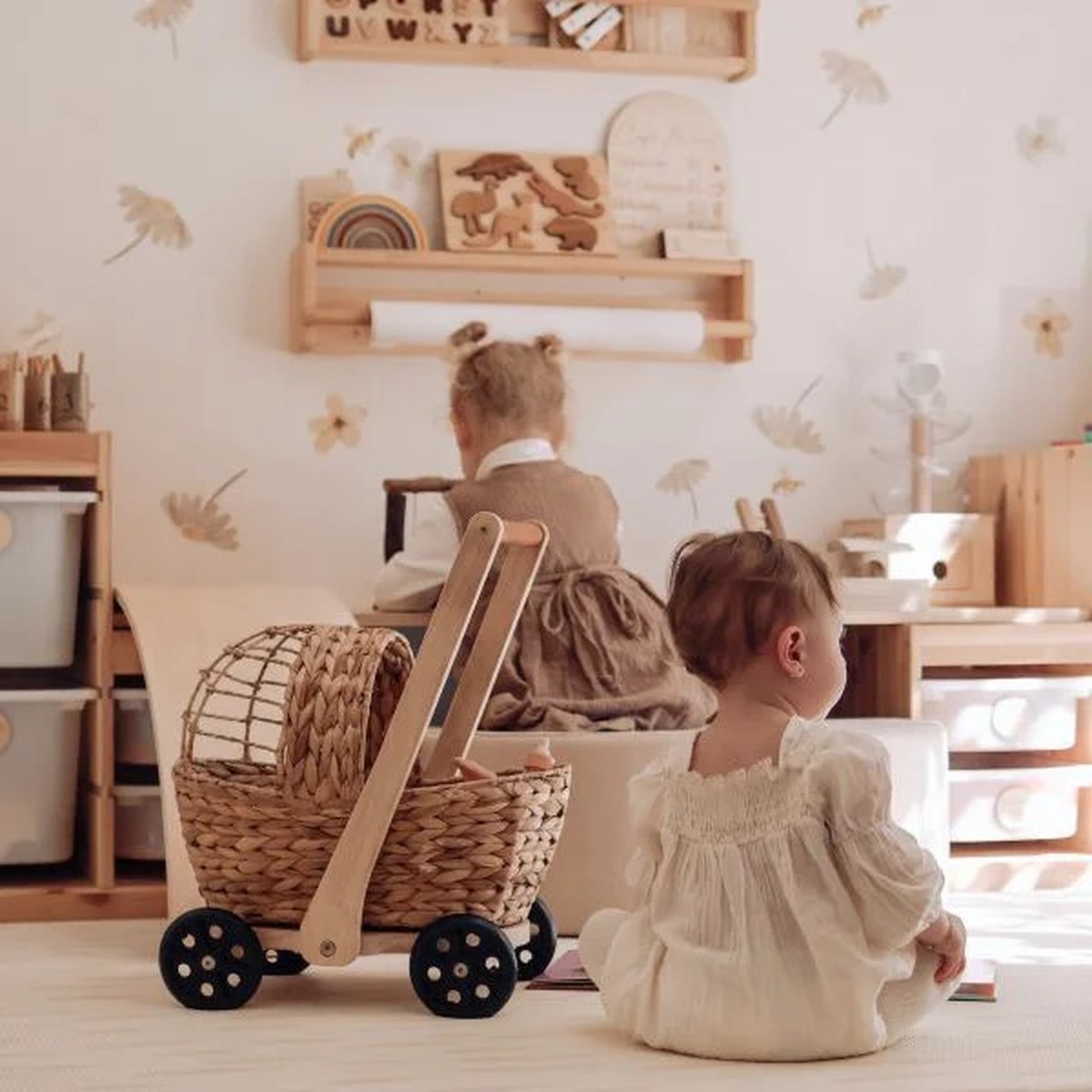 Qtoys Water Hyacinth Doll Pram & Walker