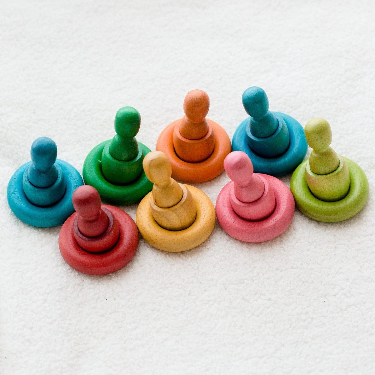 Qtoys Rainbow People Cups and Rings