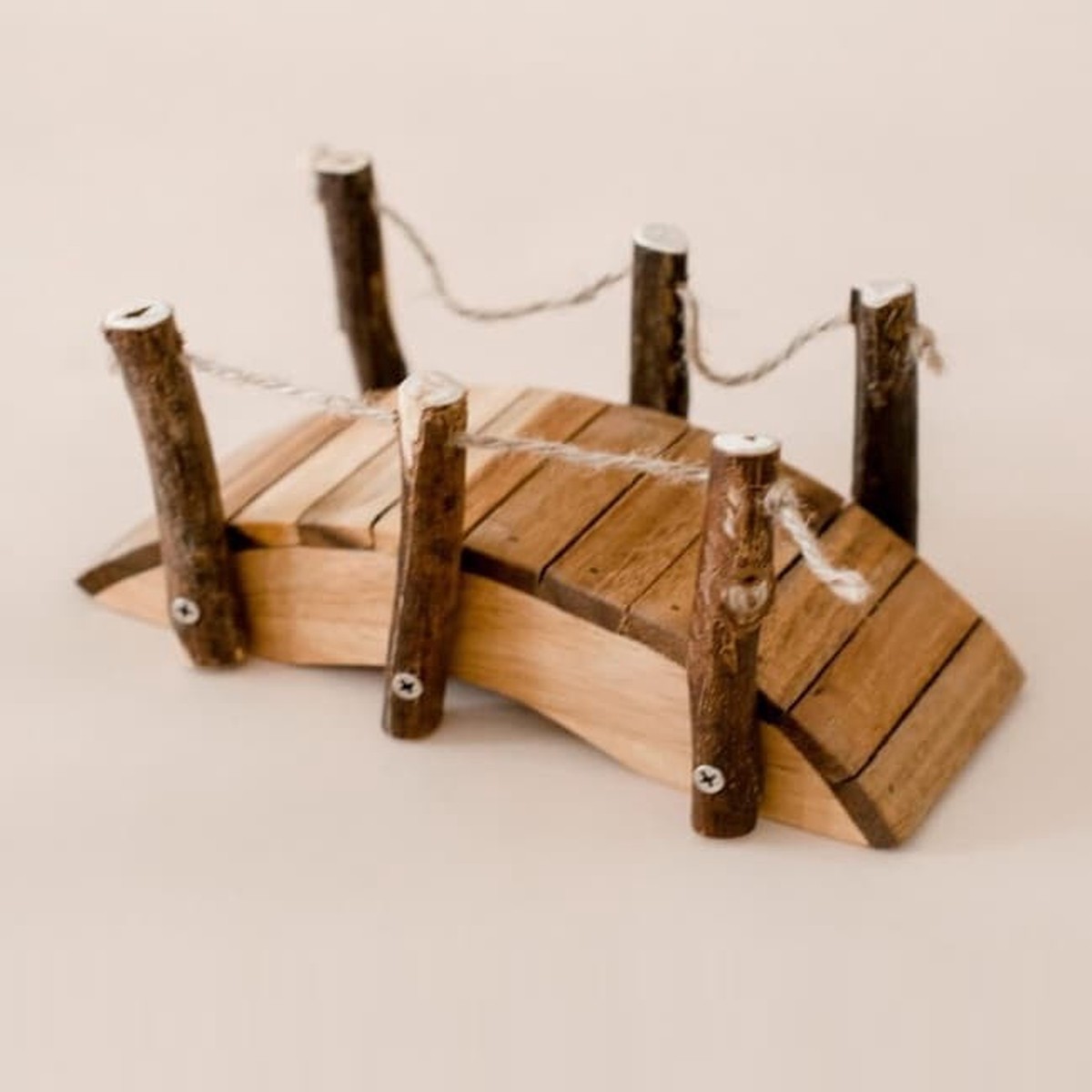 Qtoys Natural Wooden Bridge