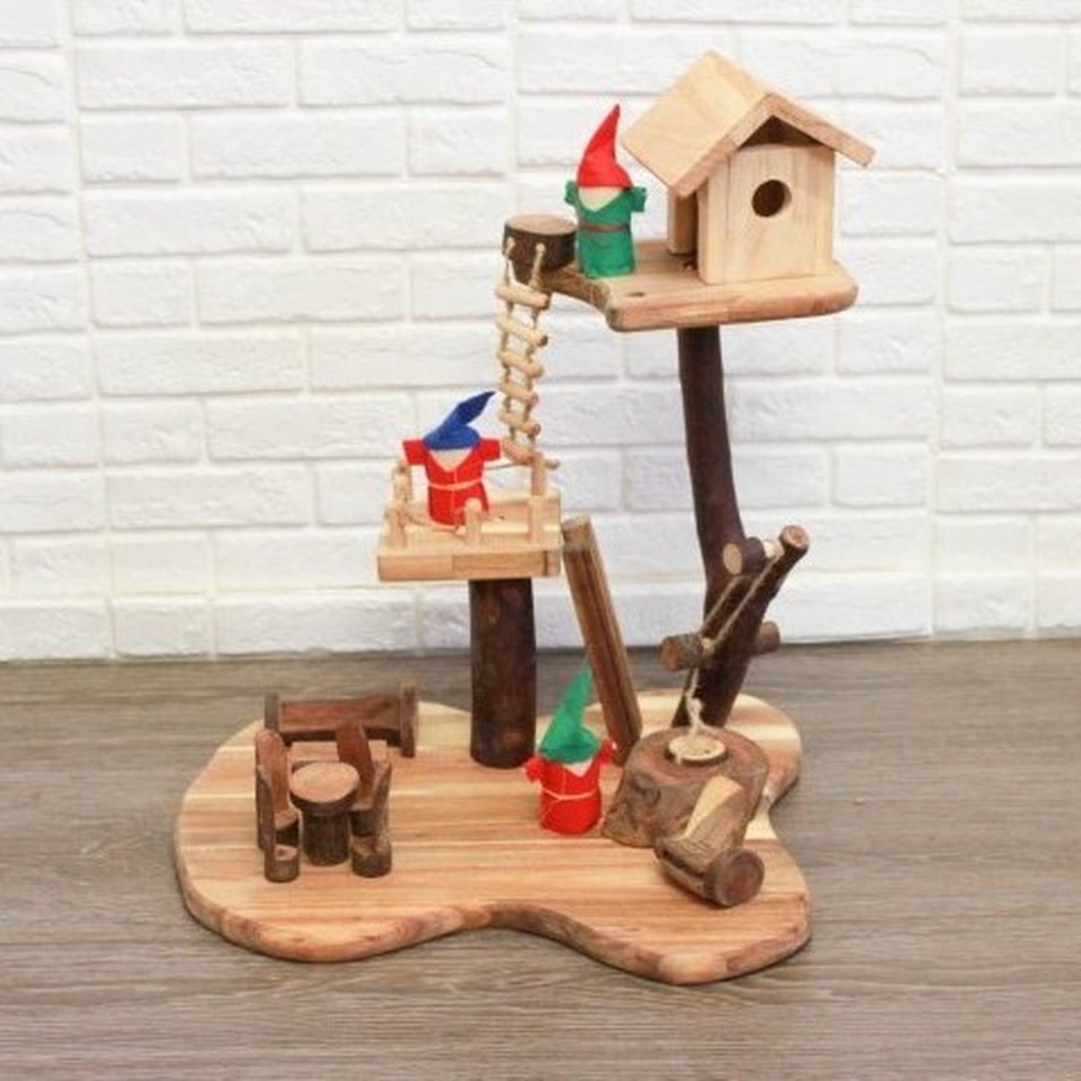 Qtoys Tree House
